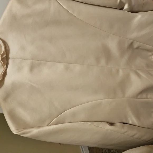Cachet Cream Ruffled Blazer - Picture 2 of 3